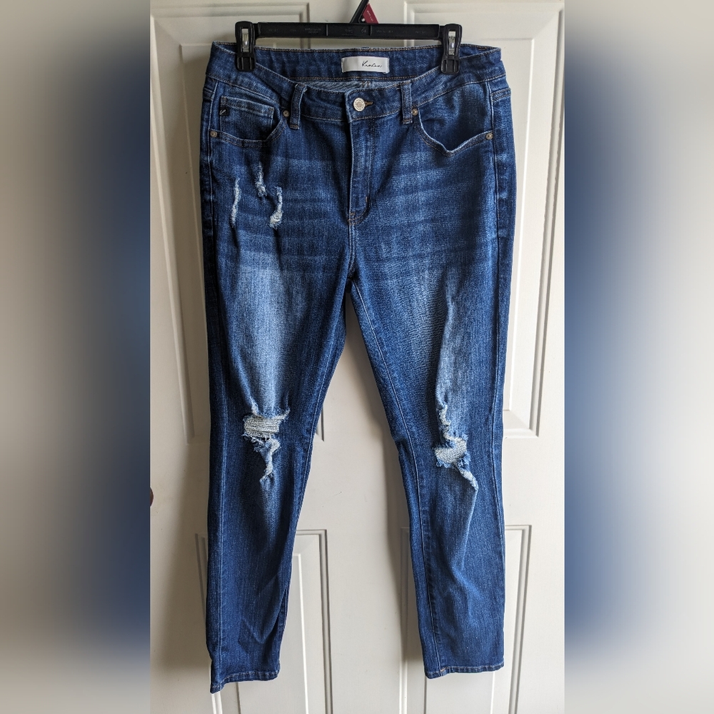 Kancan Women's Distressed blue jeans women's size 13/30 - RN#144635 Stretch